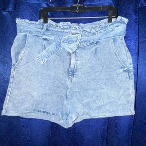 Plus size paper bag shorts